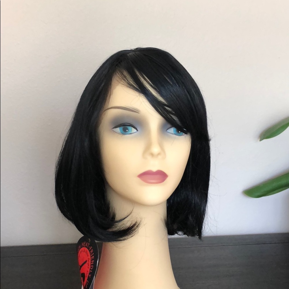 Ritz synthetic lace trim bob NWT